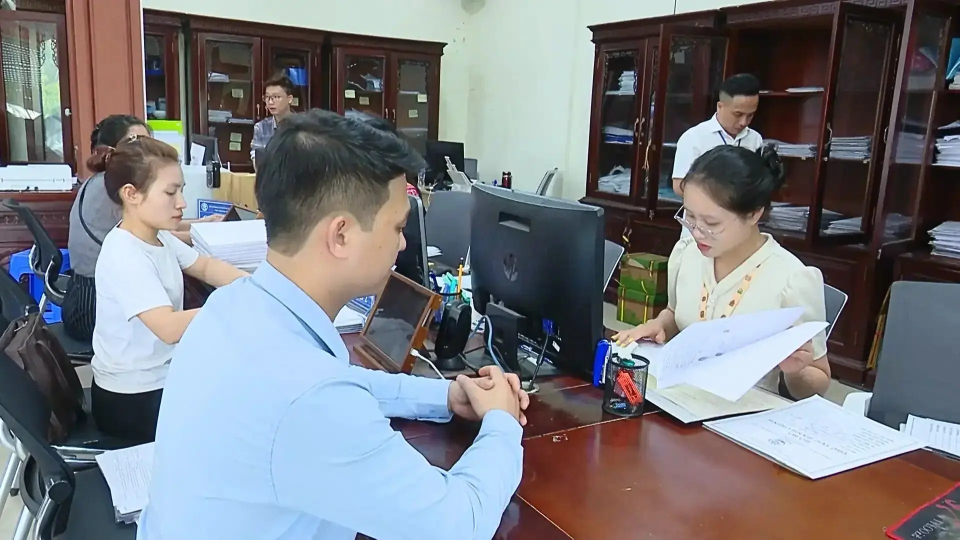 Gỡ vướng mắc trong cấp giấy chứng nhận quyền sử dụng đất